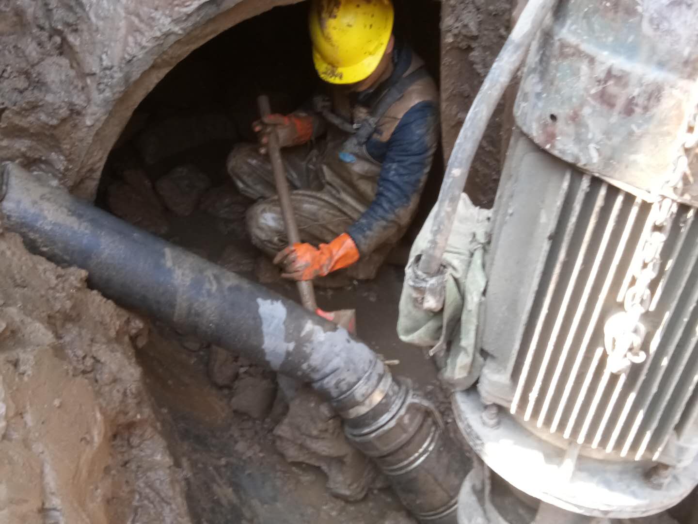 巴里坤管道清淤