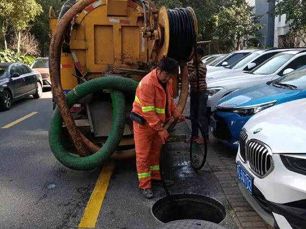 巴里坤排污管道清淤